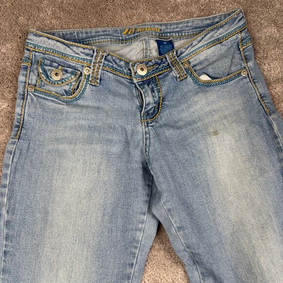 Zanadi Premium Bootcut Jeans Low Rise Light Wash Tan Stitching Size 9 y2k Boho - Picture 2 of 5